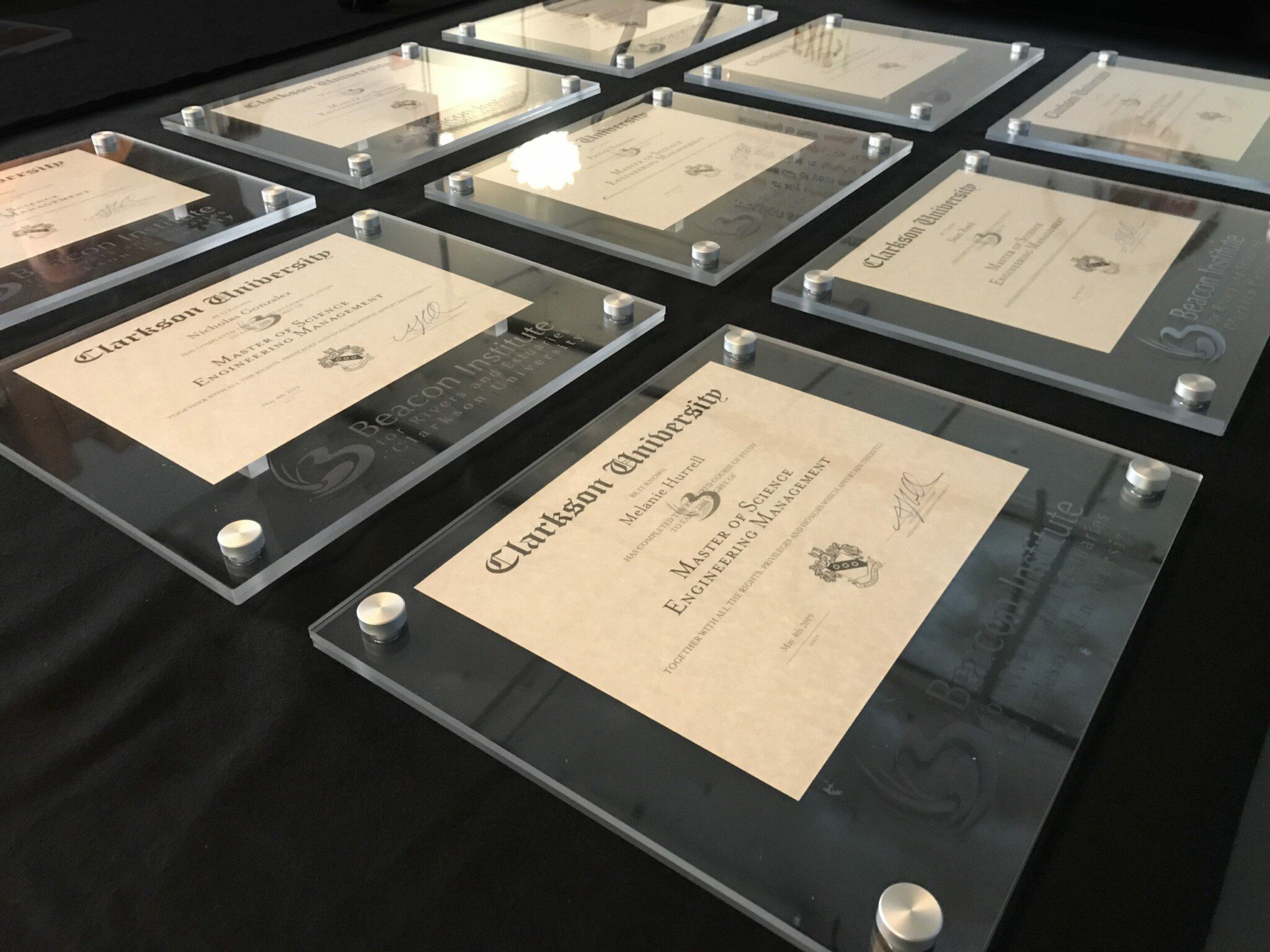 Clarkson University – VETRO Diploma Frames